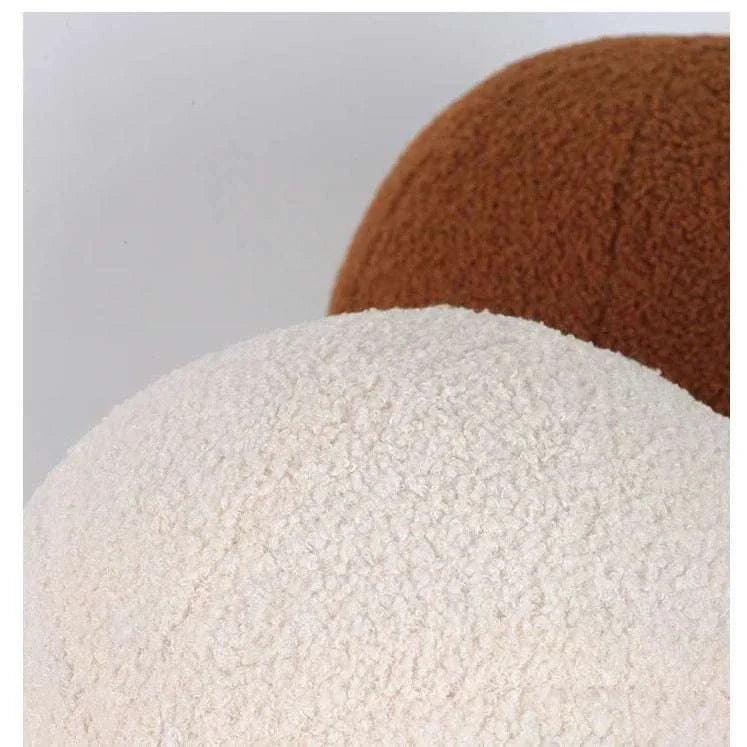 Soft round pillow in autumn colors, perfect for cozying up, Bubble Kiss.