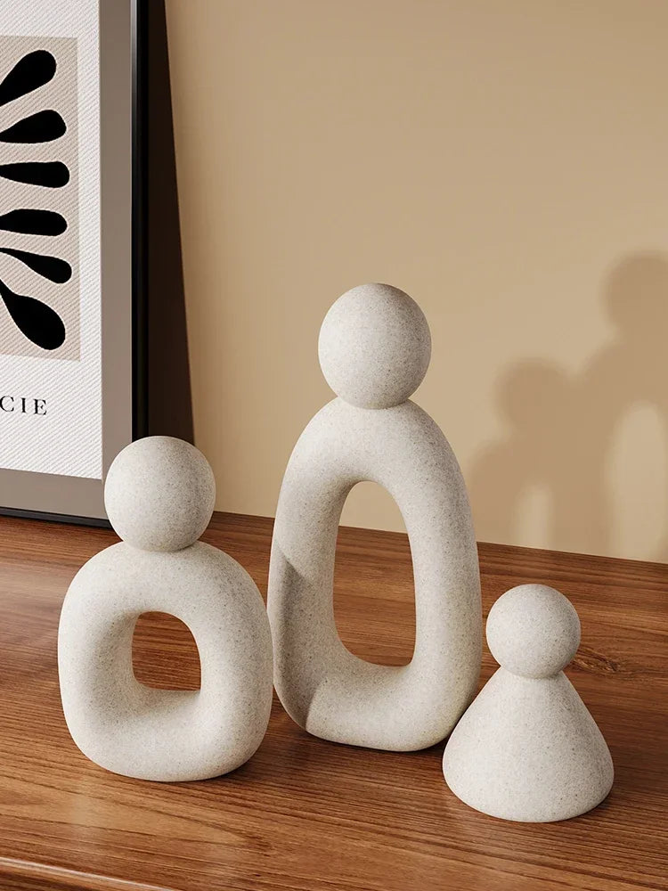 Minimalism Family Statue with neutral colors in a modern design.