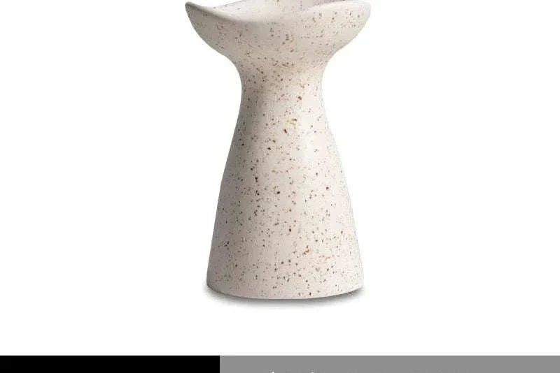 SUKi candle holder, minimalist ceramic design, elegant home decor.