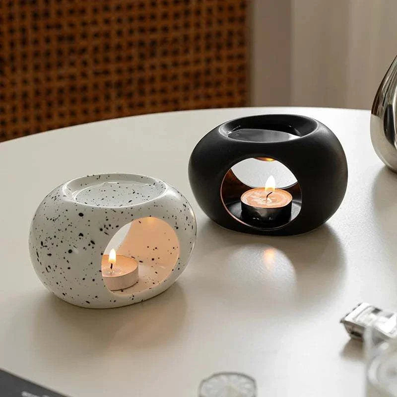 Reis Candle Burner made of durable ceramics, warming essential oils for aromatherapy.