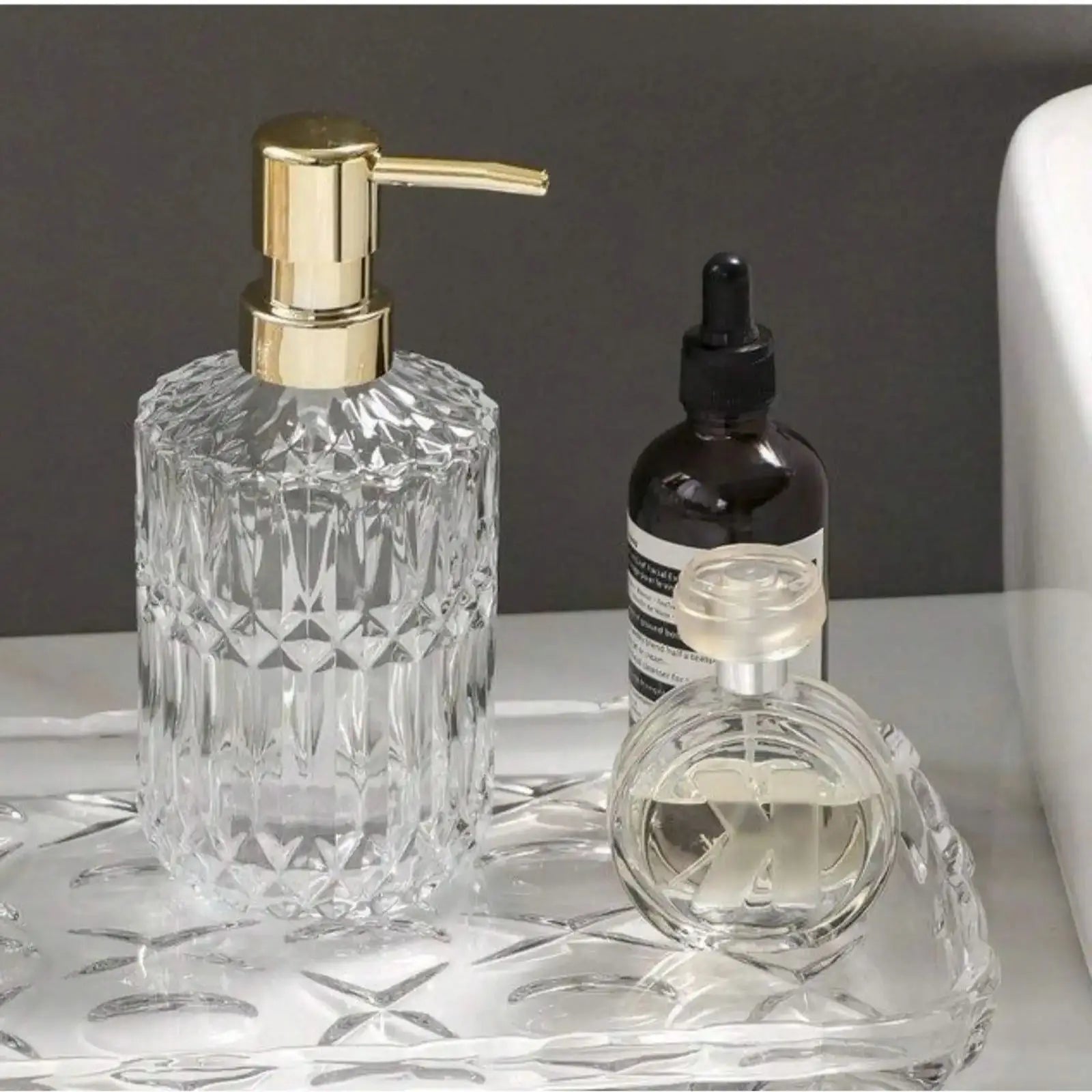 Dina Glass Pump Bottle