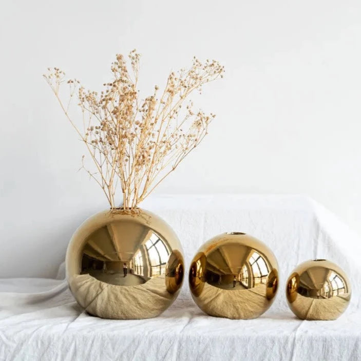 Nuala Golden Ball Ceramic Vase